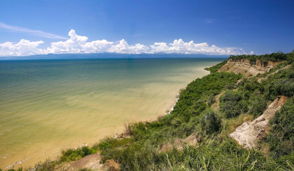 What to Expect in a Uganda Lake Safari!