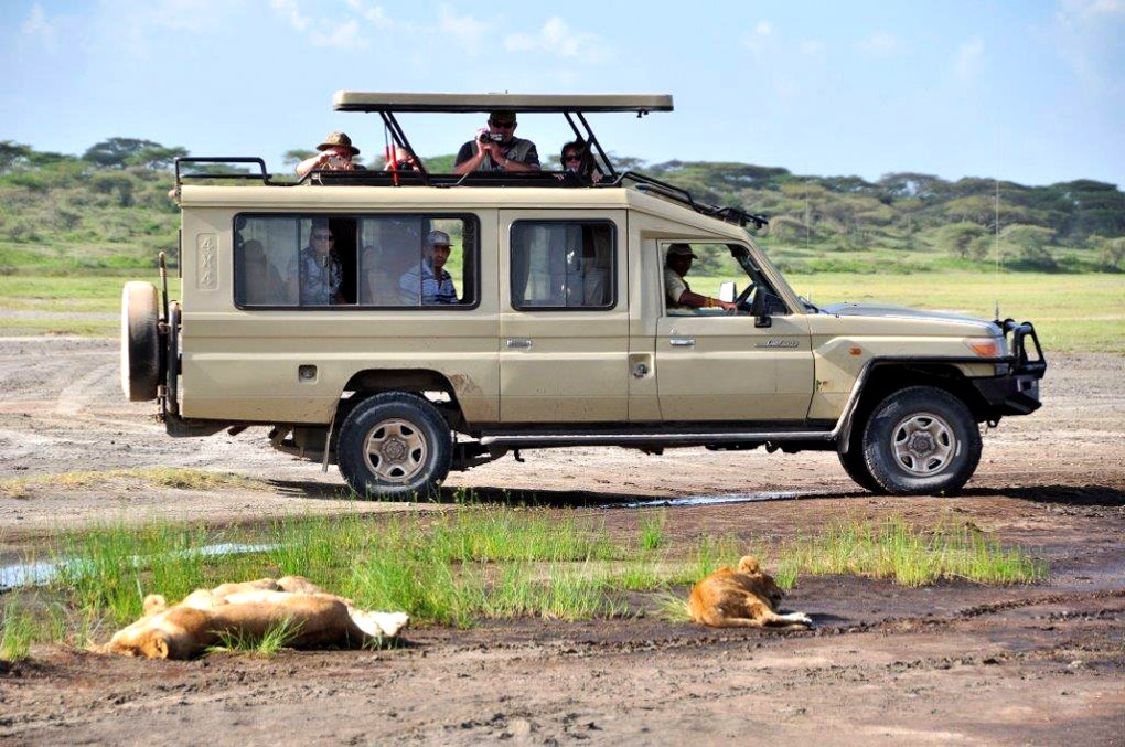 safari land cruiser for sale in uganda